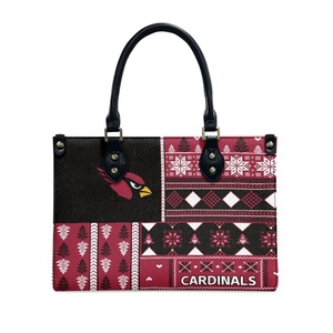 حقيبة يد نسائية متعددة المقاسات من الجلد الصناعي بشعار مطبوع ومخصص - Product Image 4