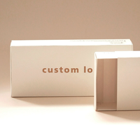 Boîtes pliantes en carton ondulé haut de gamme avec logo personnalisé et caractéristiques écologiques pour l'emballage des chaussettes