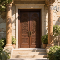Villa de luxe de style italien avec une porte principale en teck cintré à double battant, design de porte principale, portes d'entrée pour la maison