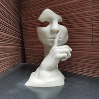 Harz-Gartenskulptur: Riesige, lebensgroße, abstrakte menschliche Figur – Moderne, realistische Skulptur in menschlicher Größe mit Gesicht und Körper für den Außenbereich