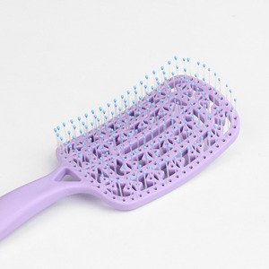 Hollowed-out Massaging Comb Macaron <b>Smoothing</b> Comb Dry and Wet Dual-purpose Hair <b>Brush</b> - Product Image 3