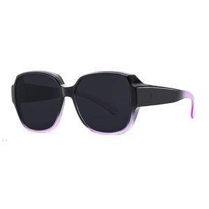 Gafas de Sol Polarizadas con Montura Negra de PC, Protección UV400, Estilo Unisex para Conducir - Product Image 3