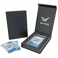 Boîte de jeu en carton noir rigide recyclable en forme de livre avec logo personnalisé, boîte cadeau pour cartes avec gaufrage