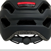 Casque de vélo avec feu arrière LED et visière, en PC et EPS moulé en interne, 18 ouvertures d'aération, réglable, CE EN1078, pour VTT et utilisation nocturne