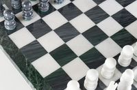 Plateau de jeu d'échecs de luxe en marbre fait main et au design personnalisé, jeu Moo Peg, ensemble d'échecs en marbre noir et blanc de 16 pouces