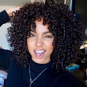 Perruque synthétique <span class=keywords><strong>afro</strong></span> bouclée petite et volumineuse pour <span class=keywords><strong>femme</strong></span>, résistante à la chaleur, sans dentelle, fabriquée à la machine, avec possibilité <span class=keywords><strong>de</strong></span> changer <span class=keywords><strong>de</strong></span> coiffure - Product Image 1