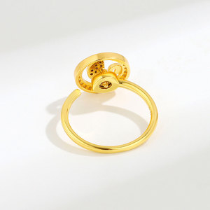 Anillos Ajustables Abiertos Giratorios de Cobre Bañado en Oro con Circonitas Blancas y Negras Micro Pavé, Joyería Antiestrés con Cisne Giratorio para Mujer - Product Image 4