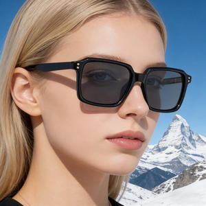 Lunettes de soleil carrées ZT-99307 pour hommes, protection UV400, verres PC, monture en plastique et métal, couleur noire, protection solaire classe 2 - Product Image 4