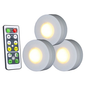 Luces Inteligentes Inalámbricas con Sensor Táctil Regulable, Luz Nocturna LED para Gabinetes de Cocina, Armarios, Baños, con Control Remoto - Product Image 3