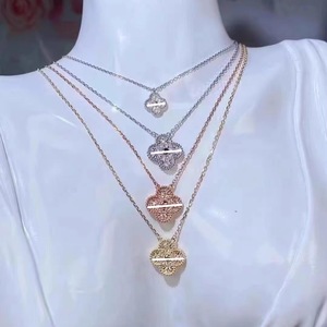 Collar de Trébol de Cuatro Hojas con Diamantes Completos en Oro Rosa de 18K para Mujer, Lujoso y de Alta Gama, con Zirconia en la Clavícula - Product Image 3
