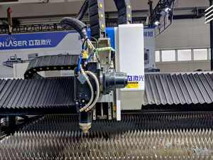 3kw 6kw 1530 cnc 5 अक्ष फाइबर लेजर काटने की मशीन मूल्य - Product Image 6