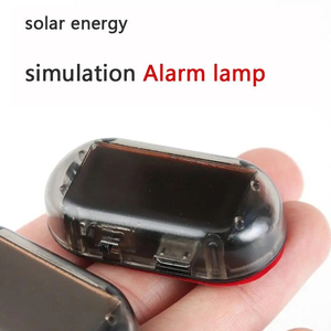 Lampe de sécurité factice solaire pour voiture, alarme factice simulée sans fil, avertissement antivol, lampe de campement LED clignotante imitation - Product Image 2