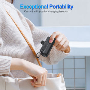 Power Bank con Connettore L per <span class=keywords><strong>iPhone</strong></span> <span class=keywords><strong>Mini</strong></span> 5000mAh Tascabile con Cavo Type C e Supporto per Telefono Compatto Portatile Vendita all'Ingrosso - Product Image 6