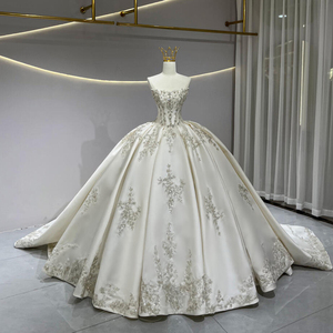 Vestido de Novia JFH12 de Satén sin Tirantes con Cola Capilla y Flores de Cristal y Encaje - Estilo Moderno y Ecológico - Product Image 1