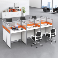 Bureau de travail modulaire commercial avec système de cloisonnement par panneaux et gestion des câbles pour le personnel de bureau ouvert