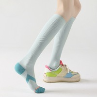 Nouvelles chaussettes montantes tricotées pour femme, printemps, fines, respirantes, avec semelle en tissu éponge, en nylon, pour le sport et la corde à sauter, vente en gros