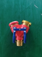 Pembagi Selang Pemadam Kebakaran Aliran Besar Self-Locking Produk Baru dengan Kopling Machino dan Storz