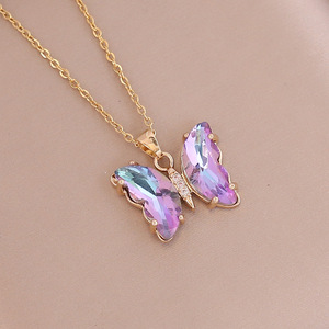 Collier pendentif papillon en cristal à dégradé de couleur en acier inoxydable pour femme, style tendance, idéal pour un cadeau - Product Image 5