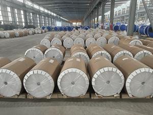 Rouleau de papier aluminium <span class=keywords><strong>jumbo</strong></span> 8011 35 30 20 microns de qualité alimentaire pour l'emballage des contenants de cuisine, papier aluminium pour la cuisine - Product Image 2