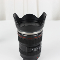 Mug Tendance Populaire en Forme d'Objectif d'Appareil Photo Noir et Blanc 24-105mm pour Café