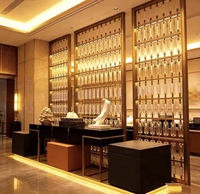 Paravent décoratif en verre de haute qualité, moderne, en acier inoxydable, fabriqué à la main, pour restaurant haut de gamme.