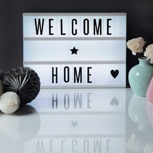 กล่องไฟแม่เหล็กขนาดเล็กสีดำ A6 พร้อมตัวอักษรและอีโมจิ 265 ตัว ใช้พลังงานจาก USB หรือแบตเตอรี่ เหมาะสำหรับเป็นของขวัญในงานปาร์ตี้ - Product Image 5