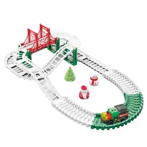 70件热卖圣诞主题DIY组装轨道车电动火车槽玩具圣诞电动轨道车赛道带图