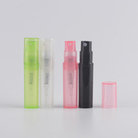 En gros 2ml mini En Plastique parfum atomiseur vaporisateur bouteille poche taille pour extérieur