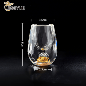 แก้วช็อตคริสตัลเพชรขนาด 1.5 ออนซ์ ประดับด้วยทองคำเปลว 24k ทำมืออย่างหรูหรา สำหรับดื่มเหล้าเหมาไถ้ เทกีล่า - Product Image 5