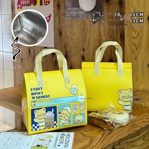 Bear Cartoon Baking Milk Tea Cake Coffee Take-out Packing Bag Thermal Insulation Non-woven Cooler Bag Zipper Closure Foldable - Product Image 5