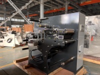 Machine de découpe semi-rotative à grande vitesse HSN-320C 200 m/min entièrement servo avec enrouleur à tourelle pour étiquettes autocollantes vierges