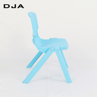 Ensemble de chaises empilables colorées pour enfants de maternelle en plastique moderne pour la salle de sport en appartement