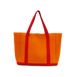 حقيبة يد عصرية من النيوبرين عالية الجودة مضادة للماء حقيبة شاطئ كاجوال بشعار مخصص للرجال والنساء لعام 2020