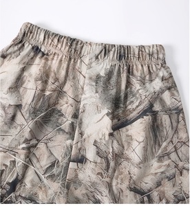 กางเกงขาสั้นลำลองผู้ชาย แห้งเร็ว ระบายอากาศดี ปักโลโก้ ทรงหลวม รูดเชือกผูกเอว ลายพรางใบไม้สไตล์อเมริกัน - Product Image 6