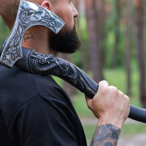 Hache de style artisanal de qualité supérieure pour le camping, la collection Bushcraft et les applications décoratives, équipement de plein air, hache viking - Product Image 1