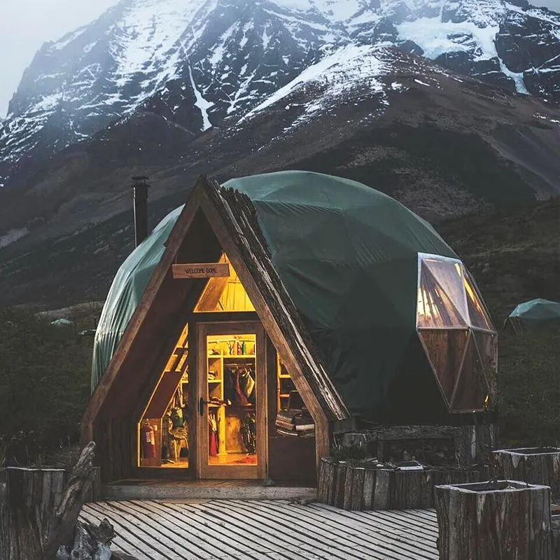 Tente de dôme géodésique de luxe transparente de l'igloo 6M Glamping d'hôtel de station de vacances de jardin avec la porte en bois