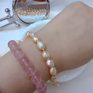 สร้อยข้อมือไข่มุกบาร็อคธรรมชาติสำหรับสุภาพสตรี สีชมพูส้ม ดีไซน์หรูหรา - Product Image 1