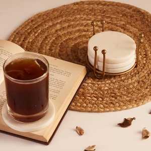 Ensemble de sous-verres en marbre faits à la main, sous-verres en pierre blanche et verte avec support en métal, sous-verres pour boissons, protection de table moderne - Product Image 1