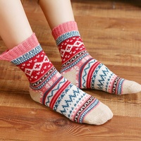 Chaussettes d'hiver en laine épaisse et respirante pour femme, motif Argyle, douces, chaudes et confortables, avec bordure et corps au design unique – Cadeau de Noël
