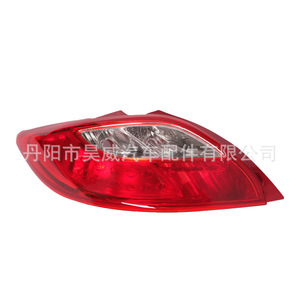 ไฟท้ายรถมาสด้า M2 สีแดงแบบ LED สำหรับรถแฮทช์แบค อะไหล่ทดแทน - Product Image 2