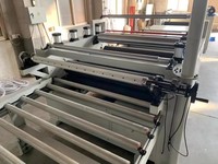 Machine de laminage à chaud pour panneaux muraux WPC/PVC/bois de 1350 mm avec rouleau de fusion de colle PUR pour collage PVC/PET/papier