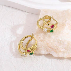 Pendientes de aro de acero inoxidable chapados en oro de 18 quilates con forma de corazón <span class=keywords><strong>Multicolor</strong></span> Zirconia Triple Grab CC Pendientes de aro simples y elegantes - Product Image 6