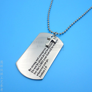 Colgante de acero inoxidable con cruz y versículo bíblico religioso para regalo. - Product Image 2