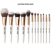 Pinceaux de Maquillage Professionnels pour Fonds de Teint et Correcteur, Logo Personnalisé, Poils Synthétiques Doux, Lot de 12, Véganes, Blancs