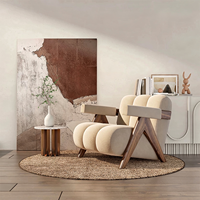 Fauteuil d'appoint moderne capitonné beige avec pieds en bois pour salon et hôtel
