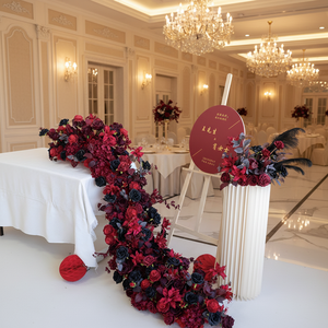 Runner Floreale di Alta Qualità in Seta Artificiale di Lusso con Rose Rosse e Nere, Lunghezza 230cm, Stampa Personalizzabile per Decorazioni Matrimoniali - Product Image 5
