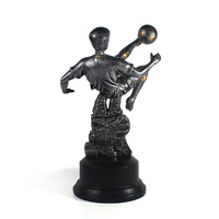 Trophées personnalisés en résine artificielle joueur d'événement sportif de football MVP pour décoration de bureau et cadeau