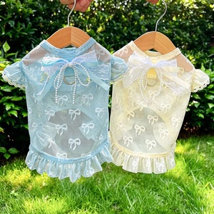 T-shirt léger d'été en maille avec nœud et manches volantées pour animaux de compagnie, tee-shirt respirant et mignon pour chiens et chats à porter au quotidien - Product Image 1