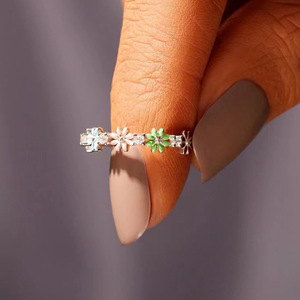Anello a forma di fiore, design in stile giardino, anello da dito per donna, da indossare ogni giorno - Product Image 4
