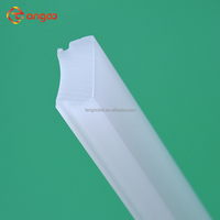 Couvercle de diffuseur épais linéaire en acrylique mat opale de 30mm pour l'éclairage de contour du bâtiment Barre lumineuse ou tige en plastique LED